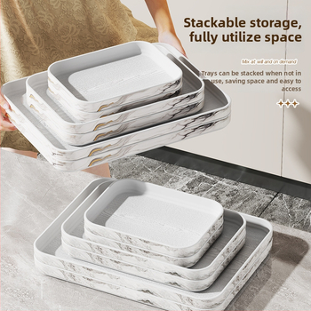 Eksponeerimisalus imitatsioonmarmori mustriga, triibuline muster, ruudukujuline plastmassist alus vannitoa valamule, luksuslik hoiustamine