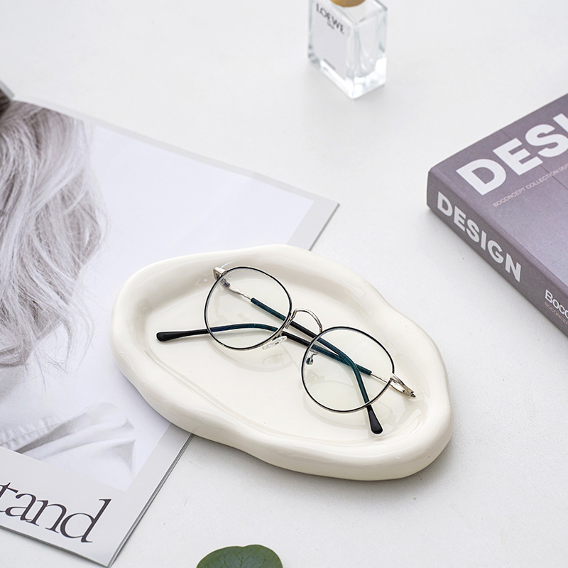 Keraamiline pilveplaat juveelide hoiuks ja aromaterapeutilise näituse jaoks, sisenemisvõtmete hoidja (Materjal: keraamika; Kohandamine: Jah; Pind: Elektroplaadimine, Glazuur)