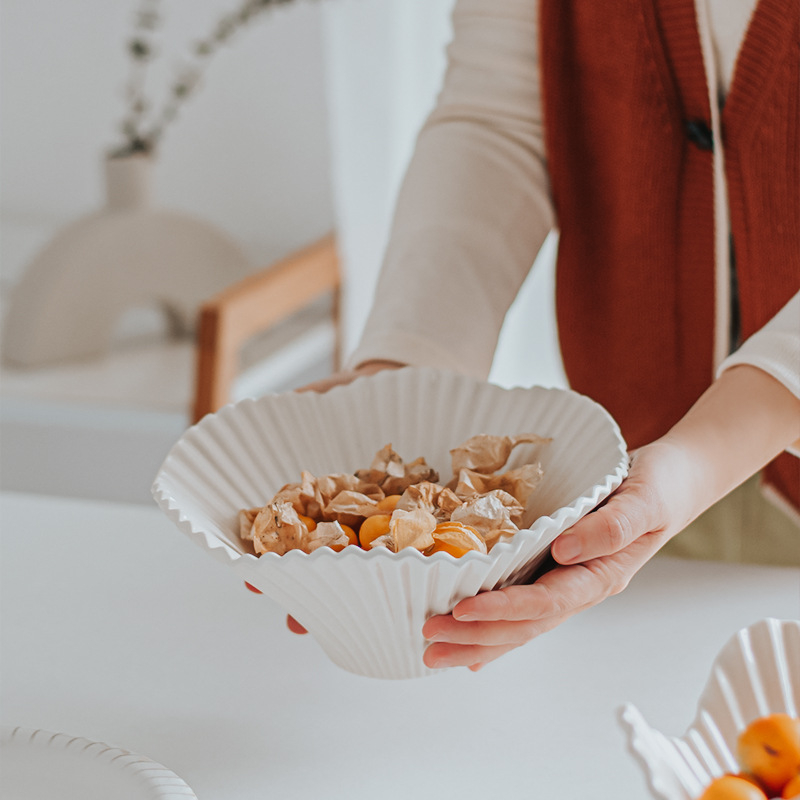 Porcelininė dubenėlė su netolyga forma, šiuolaikiškas paprastas stilius, vientisas raštas, mikrobangų krosnelė tinkama