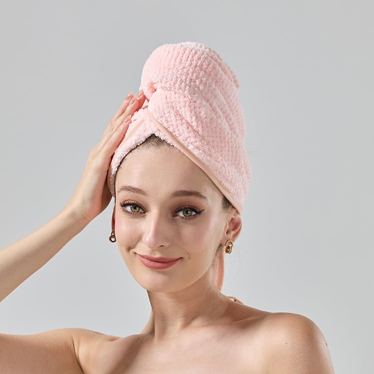 Bonetă pentru uscat părul, din velur coral, țesătură cu model grilă de ananas, 150D fibre, greutate peste 200 g, uscare rapidă și absorbție ridicată.