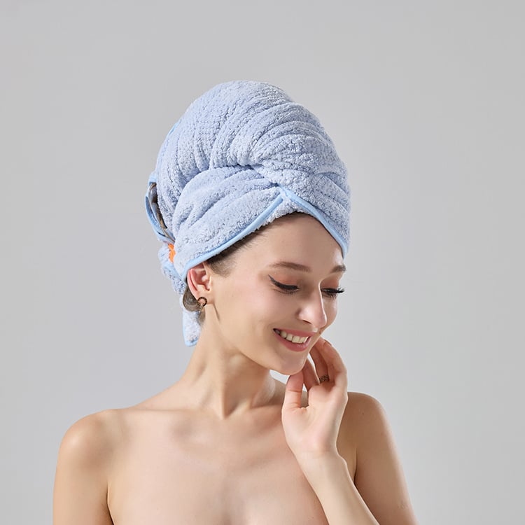 Bonetă pentru uscat părul, din velur coral, țesătură cu model grilă de ananas, 150D fibre, greutate peste 200 g, uscare rapidă și absorbție ridicată.