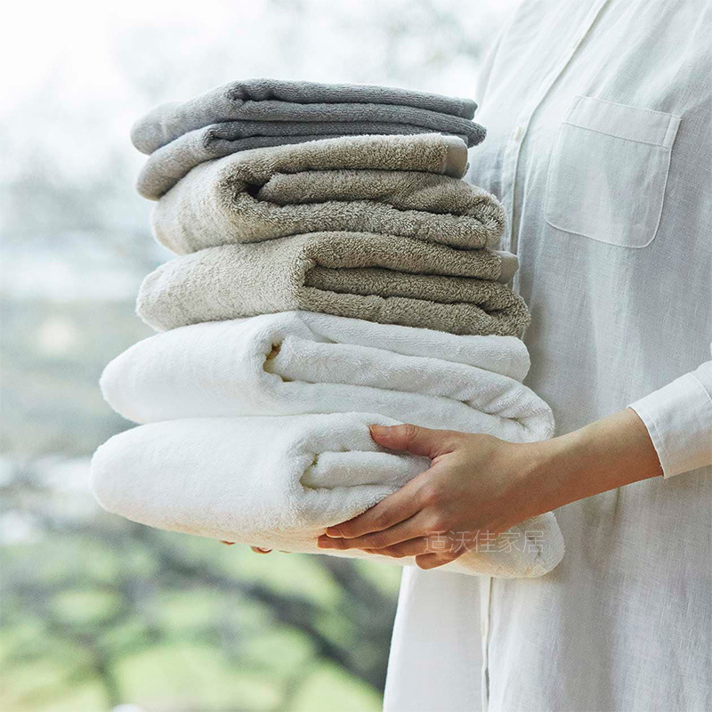 Prosoape din bumbac 100% în dungi – prosop de față, prosop de baie și prosop de plajă, 170–200 g, fir 21s, execuție Hemming & Jacquard, personalizare disponibilă