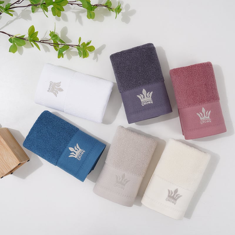 Prosop brodat, din bumbac 100% pur, fir 32s, 100–120 g, personalizabil