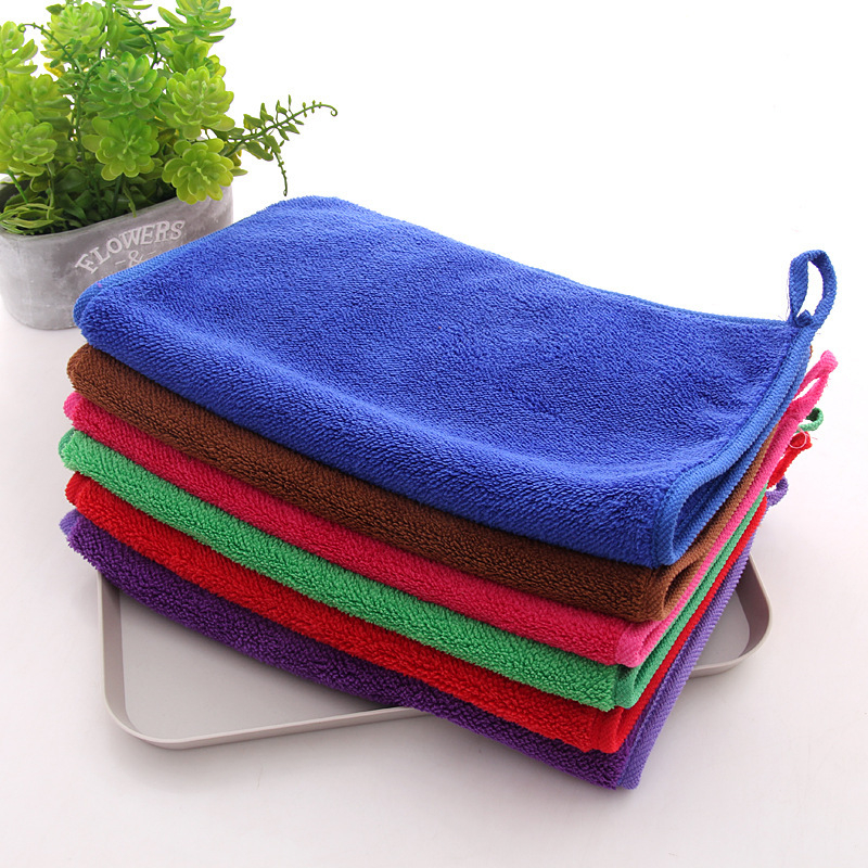 Automobiļu mazgāšanas un tīrīšanas dvielis — mikrofibra Coral fleece, 70 g, plakanais aušana, daudzfunkcionāls, logotipa druka pieejama