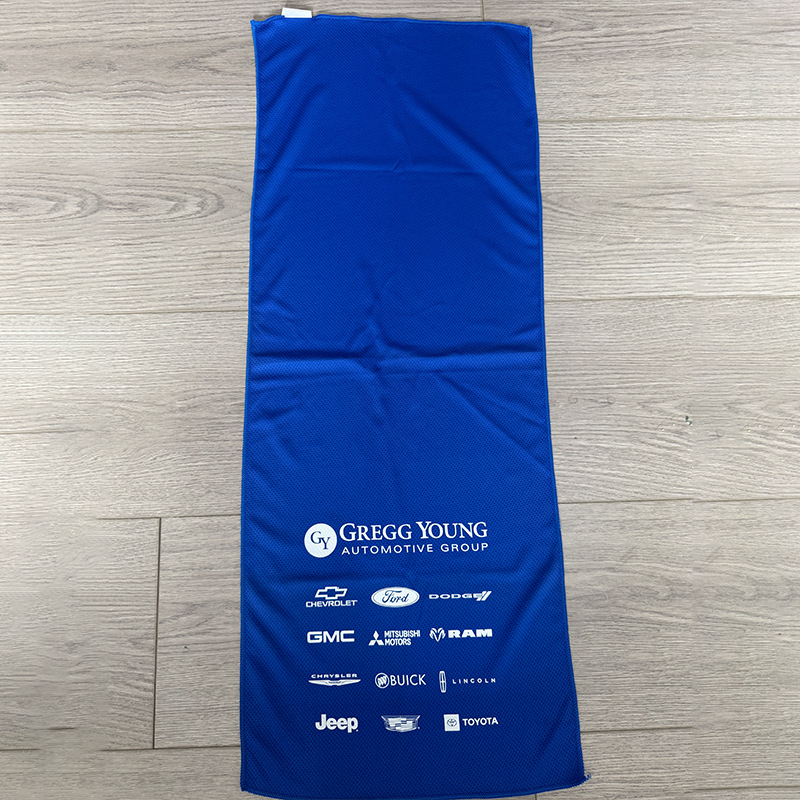Prosop sport, personalizabil cu imprimare de logo (Material: microfibră; Proces de fabricație: imprimare; Fire: amestecate; Absorbție: 5–10 s; Funcție: răcire și absorbția transpirației)