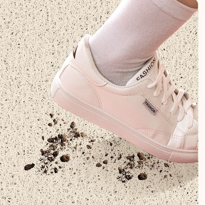 Jõulude sissekäigu põrandamatt PVC-st, traadist silmusega konstruktsioon, ruudukujuline kuju, karikatuurimuster, pestav