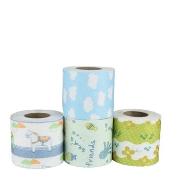 Logu ūdens uzsūcošās uzlīmes ziemas kondensācijai – stikla ūdensizturīgas uzlīmes, biezinātas, lai novērstu ūdens plūsmu uz loga palodzes, dzīvojamā istaba