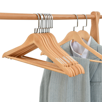 Ξύλινη κρεμάστρα ρούχων με επίπεδη γάντζα, αντιολισθητικές λωρίδες και διπλό σχεδιασμό αυλακώσεων
