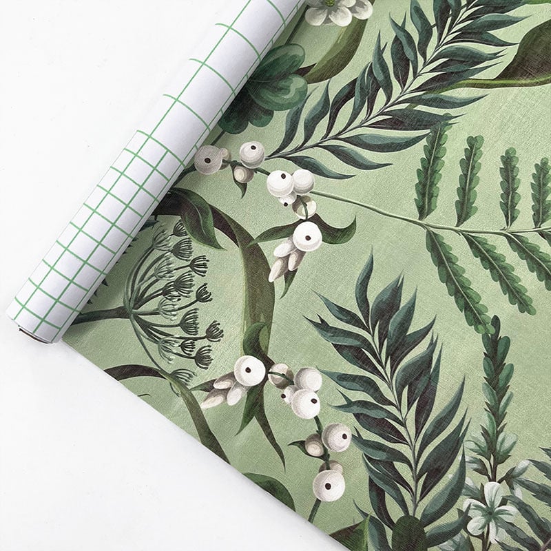 PVC seina kleebis taimekirjaga; enesekleepuv; veekindel; õli- ja mustuskindel; sobib elutuppa, magamistuppa, tööruumi, kööki ja vannituppa.