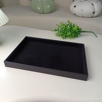 Flaneli nahast juveelide hoiukarp kaelakeede, käekellade ja kõrvarõngaste jaoks – kõva konstruktsioon, vaba stiil