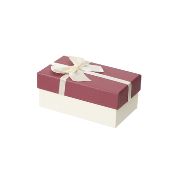 Stačiakampė parfumo ir laikrodžio dėžutė – popierius/kartonas, pakuotės dėžutė, juvelyrų pakavimas