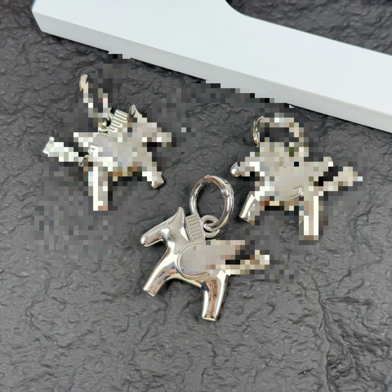 Somas kulons no sakausējuma, dzīvnieku raksts, pilsētas minimalistiskais stils, 2025. gada pavasaris