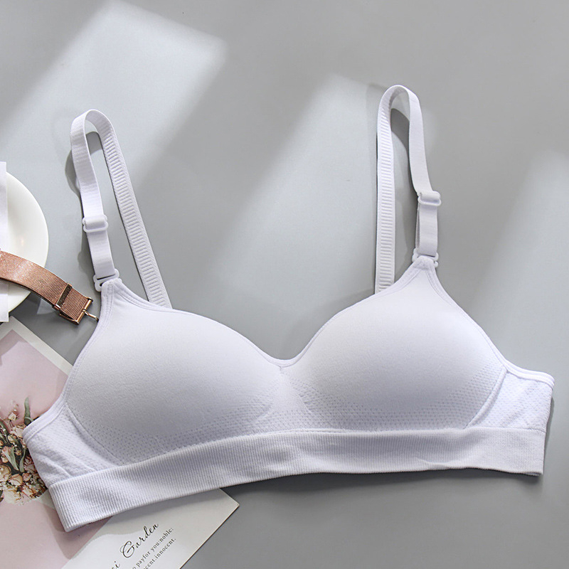 Női drót nélküli melltartó vékony pamutanyagból, 3/4 kosár, formázott habbetét, hátoldali három soros záródás, könnyű és kényelmes