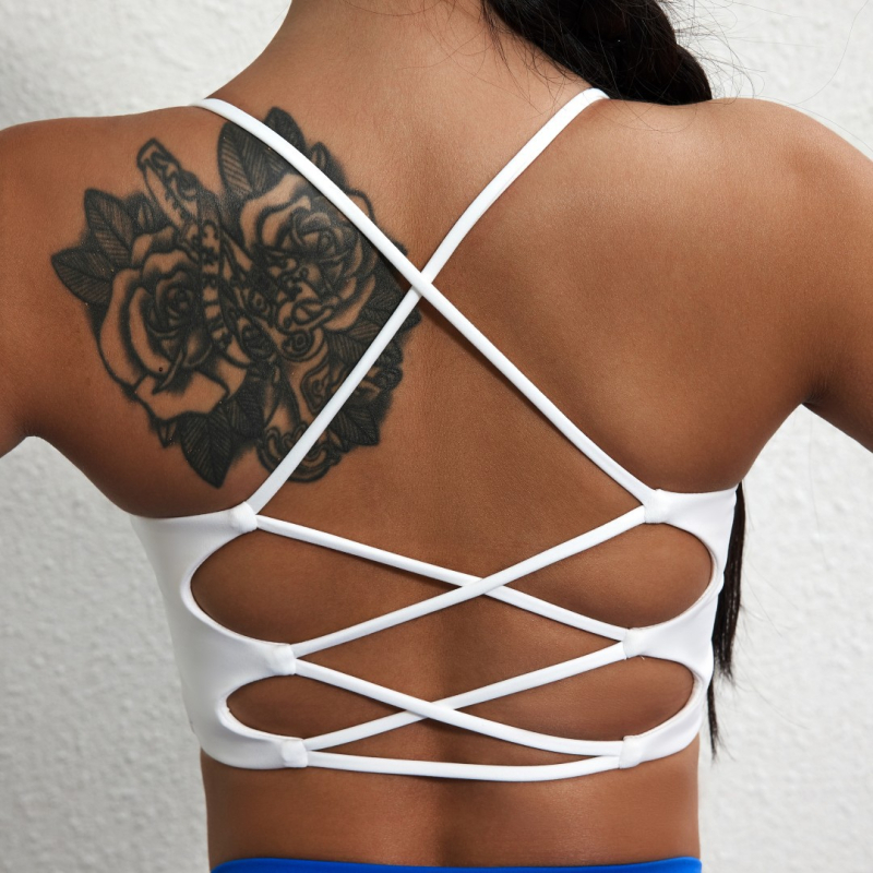 Bezšuvju sporta krūšturis ar formētām kausiņām un krūšu paladziņu, jogai un skriešanai, neilons/elastāns 80/20, fiksētas dubultās siksnas