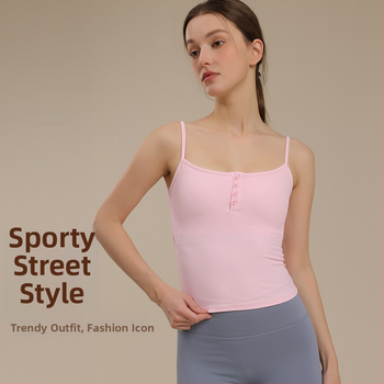 Sieviešu ribotā muguras sporta topa ar planiem pleciem — viengabala, ar fiksētām dubultām siksnām, 3/4 krūšu uzlīme, oderējums no spandeksa, materiāls: neilons/elastāns 80/20, piemērots skrējienam, fitnesam, Pilates un jogai