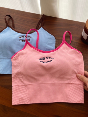 All-in-One sieviešu sporta krūšturis ar U- atpakaļu, pilnībā pārklājošas krūzes, plānas formētas krūzes, ieliktnes dizains, fiksēti dubulti siksnas, 92% neilons / 8% elastāns