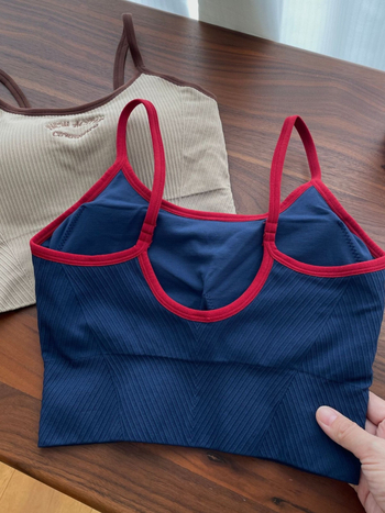 All-in-One sieviešu sporta krūšturis ar U- atpakaļu, pilnībā pārklājošas krūzes, plānas formētas krūzes, ieliktnes dizains, fiksēti dubulti siksnas, 92% neilons / 8% elastāns