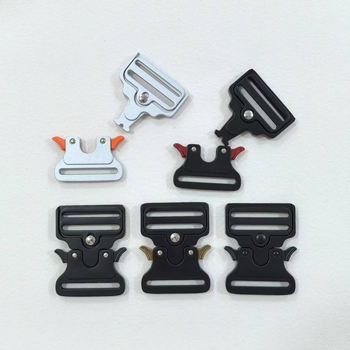 Independent metalo Cobra taktinė dirželio sagtelė, cinko lydinys, X901, bagažo aksesuarai, pavasaris 2025