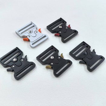 Independent metalo Cobra taktinė dirželio sagtelė, cinko lydinys, X901, bagažo aksesuarai, pavasaris 2025