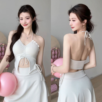 Sieviens sporta krūšturis – pilns kauss, vidēja veida kauss, fiksētas dubultas siksnas, galvenais materiāls: kokvilnas maisījums (neilons 80% / elastāns 20%)