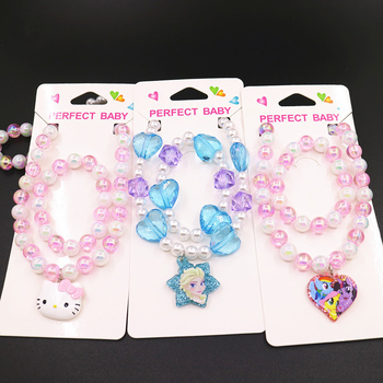 Bērnu kaklarotas un rokassprādzes komplekts ar pasakas princese motīvu — rezīns, atsevišķi iepakots, tīrība K5, 0,05 dārgmetāla kvalitāte, 2021. gada pavasaris