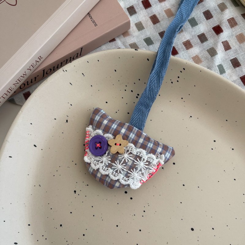 Bērnu kaklarota ar karikatūru auduma kulonu, roku darbs, dzīvnieku motīvs