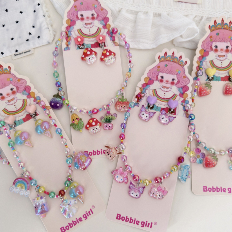 Bērnu kaklarota un ausu klipu komplekts, rokdarbs, plastmasa/rezīns, Korejas stilā, dzīvnieku formas piekari