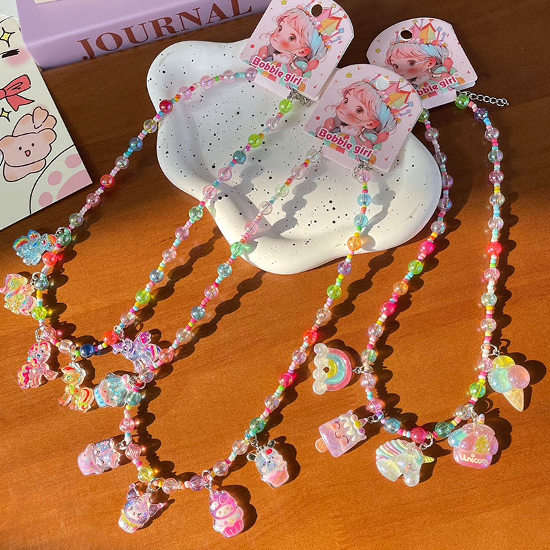 Χειροποίητο παιδικό κολιέ με καρτούν – μενταγιόν από πλαστικό/ρητίνη, αλυσίδα τύπου μπάλα, για ηλικίες 3–10 ετών, Σειρά Cartoon, Μάρκα Childhood Memories