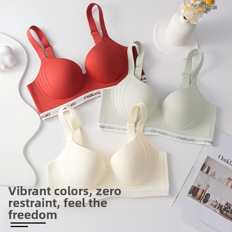 Sieviešu neilona krūšturis ar 3/4 krūšu kausu, plāns formēts kauss, fiksētas siksnas, mugurējā aizdare ar četrām rindu āķiem