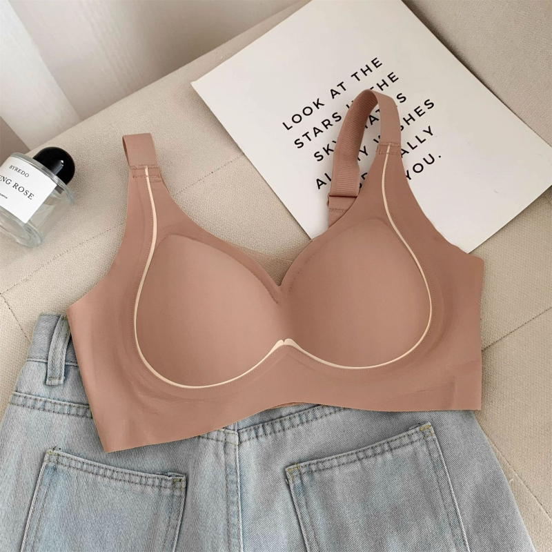 Sieviešu krūšturis – pret gravitācijas pacēlājs, mīksta atbalsta, pilna kauss ar vidēji formētu kupolu, neilona audums ar spandeks iekšpusi, aizmugurē četrrindu aizdare, elpojošs komforts