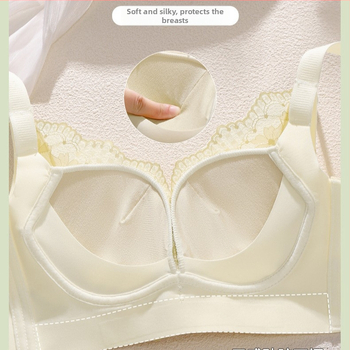 Mežģīņu Push-Up krūšturis ar 3D kausiem, bez sānu kauliņiem; materiāls neilons, pildviela poliesters; kauss vidējāsformas; mugurējā aizdare ar četriem sprādžām; elpojošs, ērts