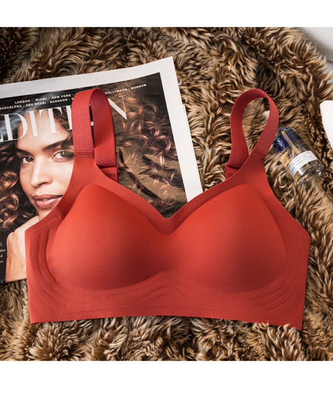 Sutien fără cusături, minimalist, invizibil, cu adunare și susținere, fără urme; material principal: nailon; tip cupă: 3/4; căptușeală cupă: burete; bretele: fixe, duble.