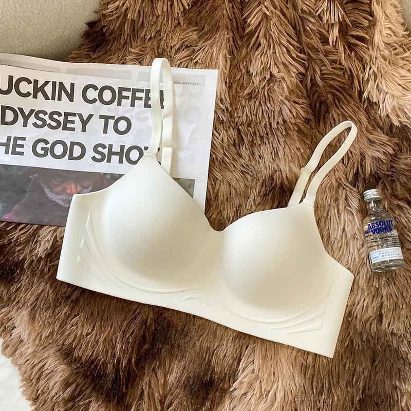 Push-Up rinnahoidja 3/4 kausiga, ilma õmblusteta, õhukesed vormitud kausid, fikseeritud topelt õlapaelad, selja kolme rea haakidega