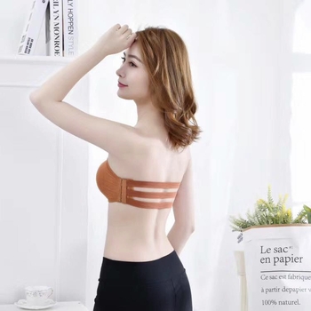 Bez plecu top ar formētām krūtīm; modal audums; galvenais materiāls: viskoze 90–95%; krūšu tips: pilns; stils: skaists aizmugure, meitenīgs vējš; vecuma grupa: 18–40; vasara 2024