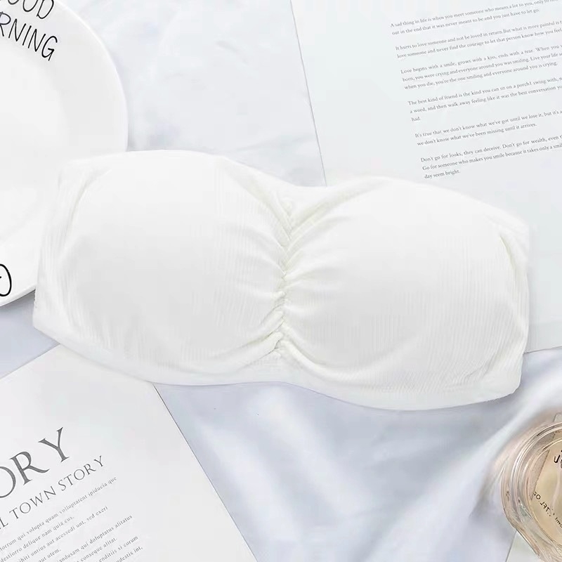 Bez plecu top ar formētām krūtīm; modal audums; galvenais materiāls: viskoze 90–95%; krūšu tips: pilns; stils: skaists aizmugure, meitenīgs vējš; vecuma grupa: 18–40; vasara 2024