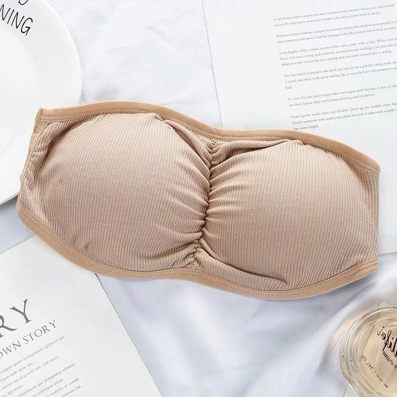 Bez plecu top ar formētām krūtīm; modal audums; galvenais materiāls: viskoze 90–95%; krūšu tips: pilns; stils: skaists aizmugure, meitenīgs vējš; vecuma grupa: 18–40; vasara 2024