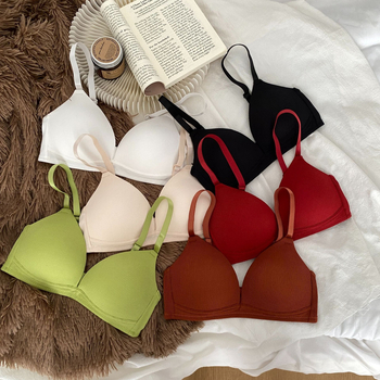 Juhtmevaba rinnahoidja õhukeste vormitud koppidega, selja kahekordse risti sulgemine, polüesterkangas