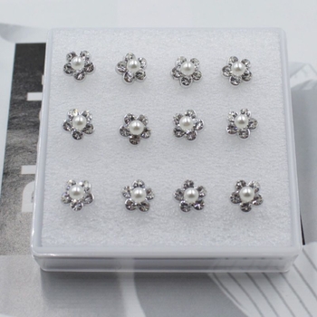 Naistele mõeldud kõrvarõngad, hüpoallergilised plastist põhikadmega, kristallide ja pärlitega, pastorali stiil, roostevabast terasest postid, kevad 2025