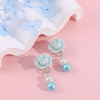 Χειροποίητο κλιπ αυτιού με σχήμα ρόδου και τεχνητό μαργαριτάρι, ρητίνη και γυάλινο μαργαριτάρι