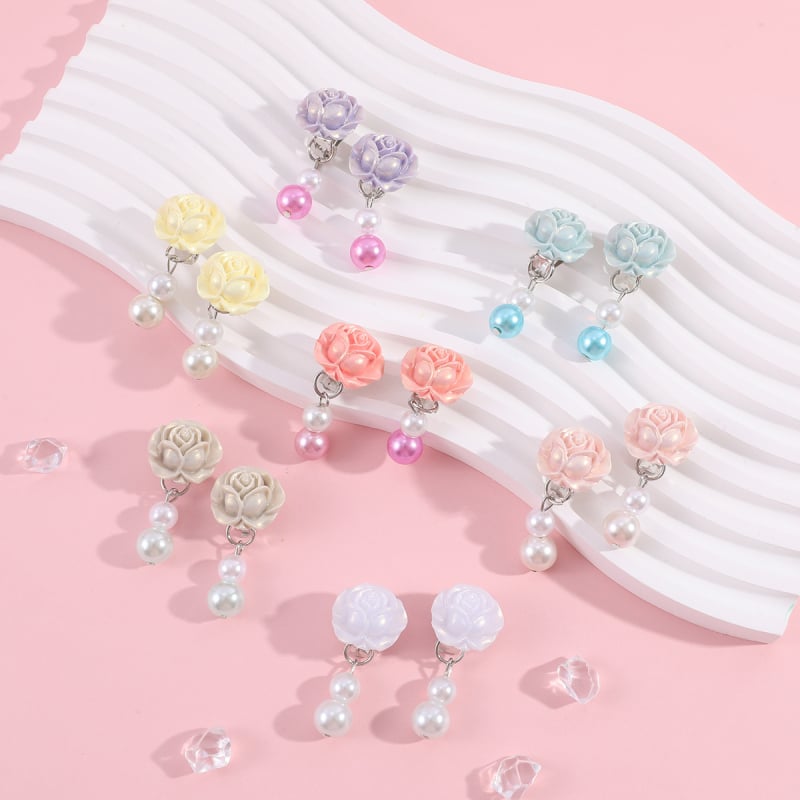 Χειροποίητο κλιπ αυτιού με σχήμα ρόδου και τεχνητό μαργαριτάρι, ρητίνη και γυάλινο μαργαριτάρι