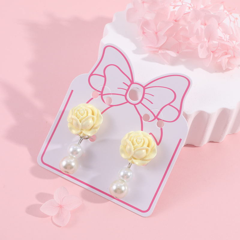 Χειροποίητο κλιπ αυτιού με σχήμα ρόδου και τεχνητό μαργαριτάρι, ρητίνη και γυάλινο μαργαριτάρι