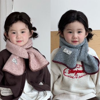 Vuneni šal za djecu, uzorak usklađenih boja, pravokutni oblik, jesen-zima 2025, održava toplinu