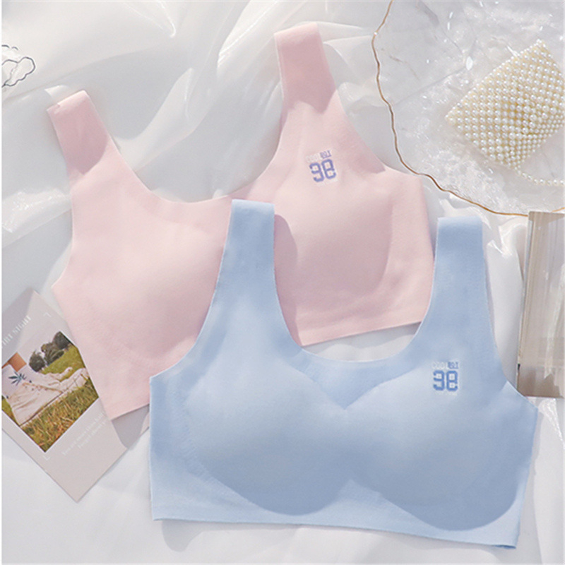 Modal anyagból készült sportmelltartó, vest-stílusú kivitel, vékony formázott kosarak, merevítő nélkül, fix dupla vállpántok