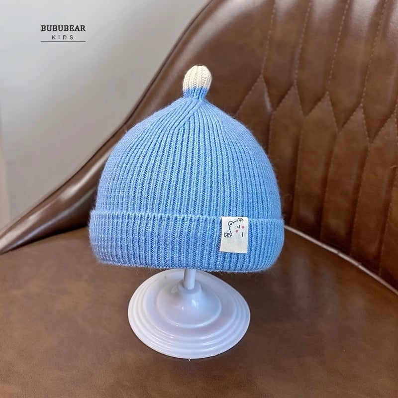 Pletena bebi kapa | Akril >96% | Topla | Za dob 0–12 mjeseci | Proljeće i jesen