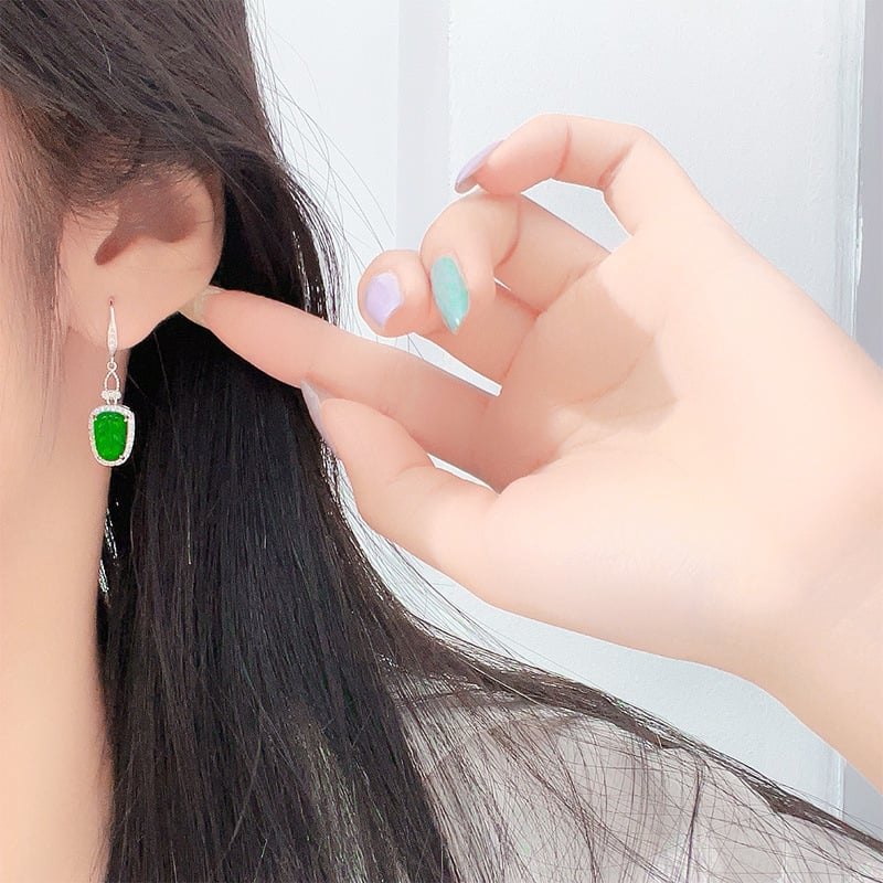 Narukvica od ledenog nefrita s motivima četiri lista i oblika tikve, privjesak Buddha od srebra 925