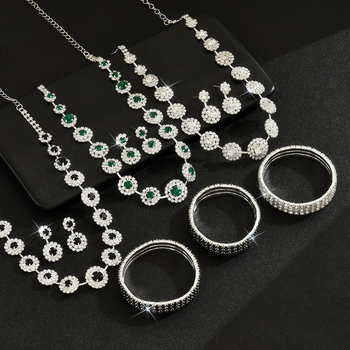 Set nakita s rhinestones: naušnice, ogrlica i narukvica; geometrijski lagani luksuzni stil; uzorak zvijezda/sunca i mjeseca, oblaci i svemir