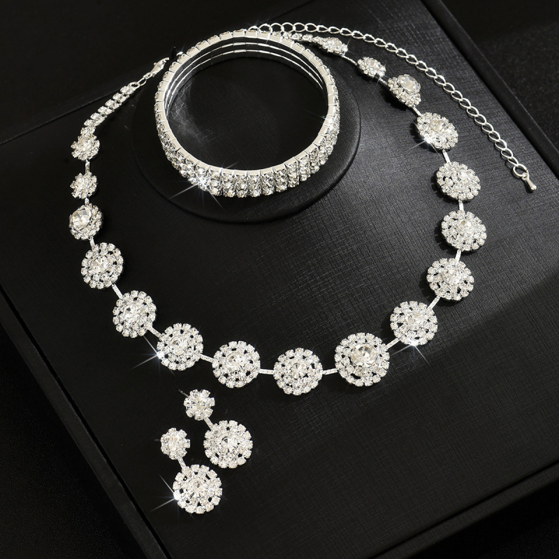 Set nakita s rhinestones: naušnice, ogrlica i narukvica; geometrijski lagani luksuzni stil; uzorak zvijezda/sunca i mjeseca, oblaci i svemir