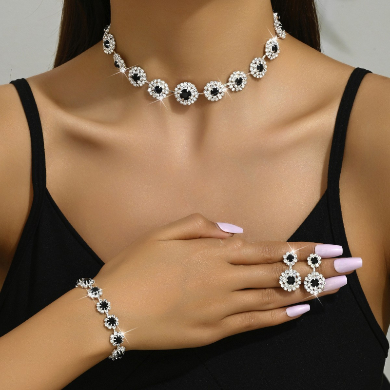 Set nakita s rhinestones: naušnice, ogrlica i narukvica; geometrijski lagani luksuzni stil; uzorak zvijezda/sunca i mjeseca, oblaci i svemir