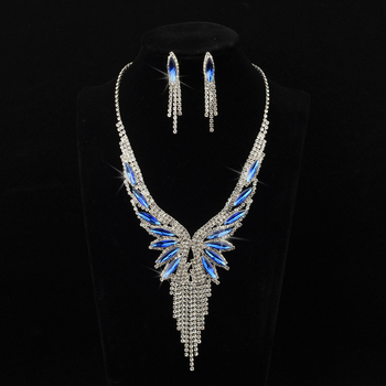 Heart-Shaped Rhinestone Necklace with Multi-Layer Clavicle Chain and Diamond Tassel Pendant, Electroplated, Brightest Star