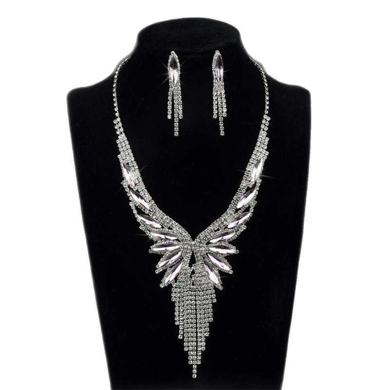 Heart-Shaped Rhinestone Necklace with Multi-Layer Clavicle Chain and Diamond Tassel Pendant, Electroplated, Brightest Star